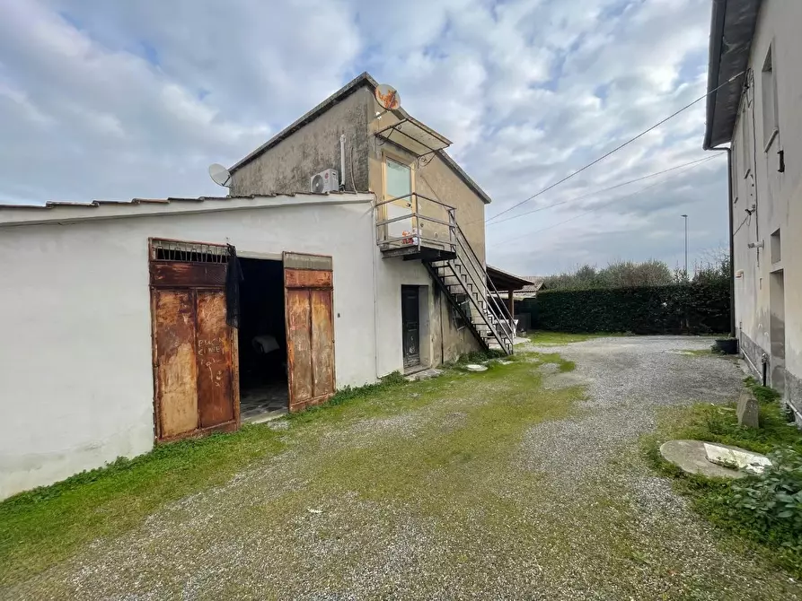 Immagine 9 di Porzione di casa in vendita  a Crespina Lorenzana