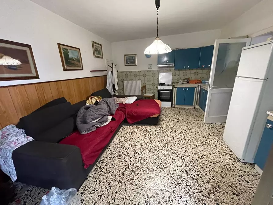 Immagine 17 di Porzione di casa in vendita  a Crespina Lorenzana