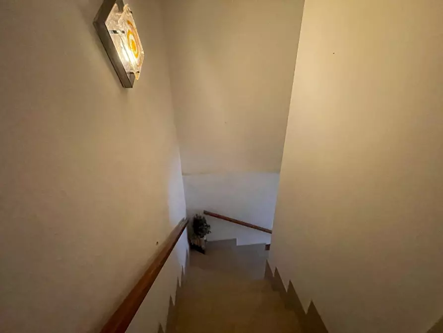 Immagine 20 di Porzione di casa in vendita  a Crespina Lorenzana