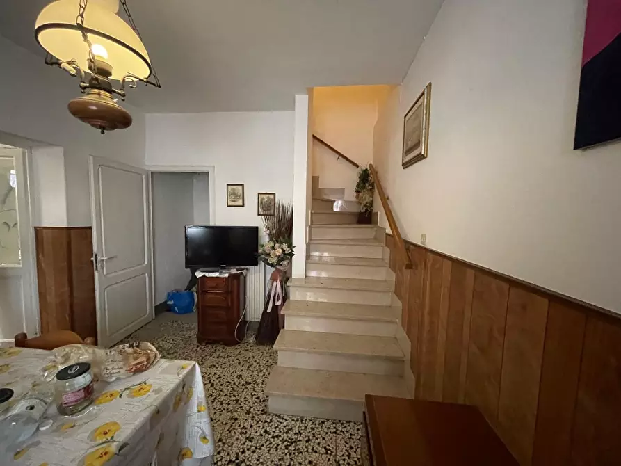 Immagine 18 di Porzione di casa in vendita  a Crespina Lorenzana