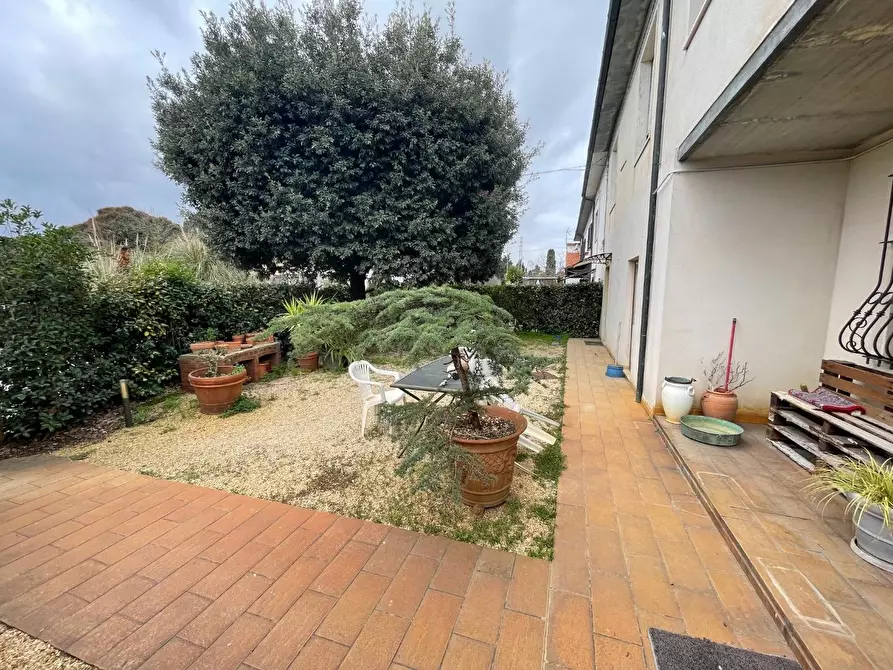 Immagine 8 di Porzione di casa in vendita  a Crespina Lorenzana