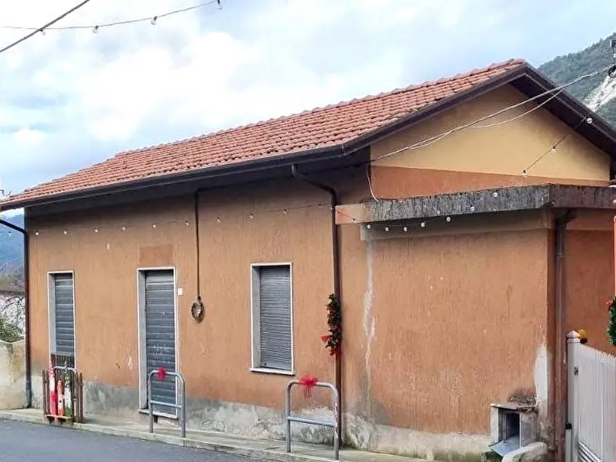 Immagine 6 di Casa indipendente in vendita  a Carrara