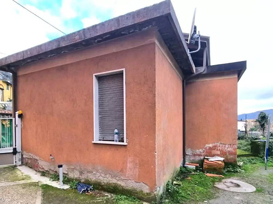 Immagine 4 di Casa indipendente in vendita  a Carrara