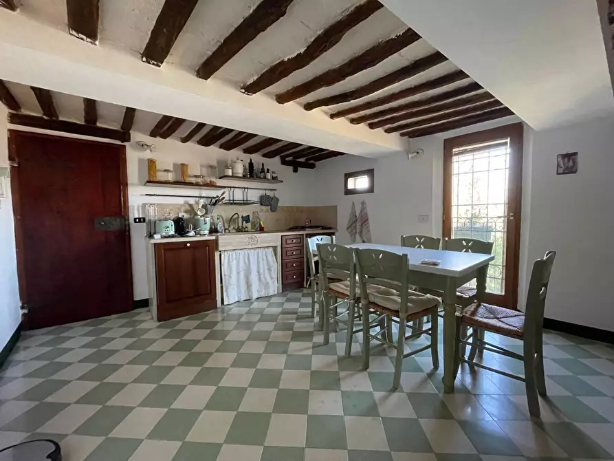 Immagine 2 di Appartamento in vendita  a Siena