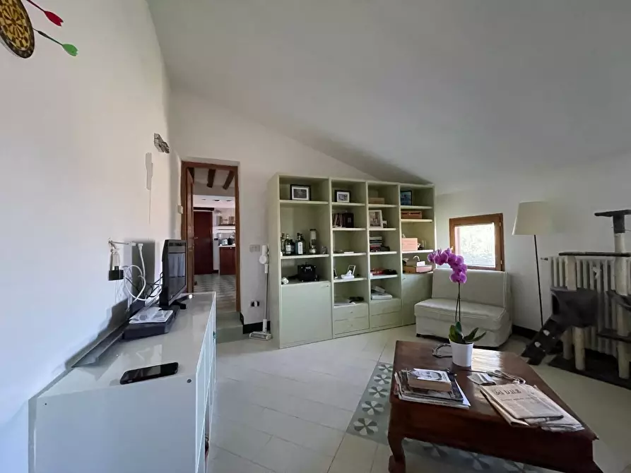 Immagine 6 di Appartamento in vendita  a Siena