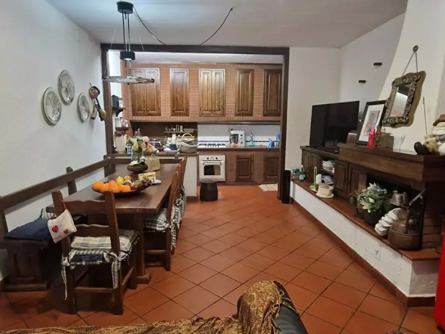 Immagine 8 di Porzione di casa in vendita  a Crespina Lorenzana