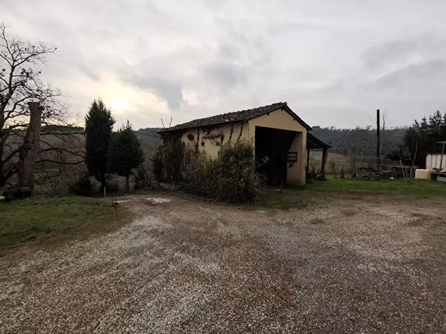 Immagine 11 di Casa colonica in vendita  a Cerreto Guidi