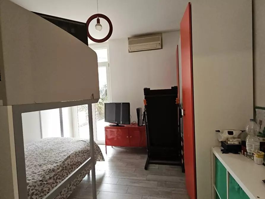 Immagine 26 di Appartamento in vendita  a Carrara