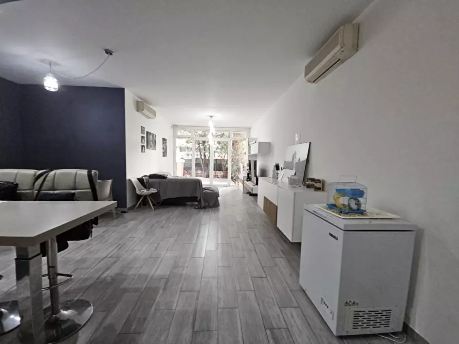 Immagine 31 di Appartamento in vendita  a Carrara