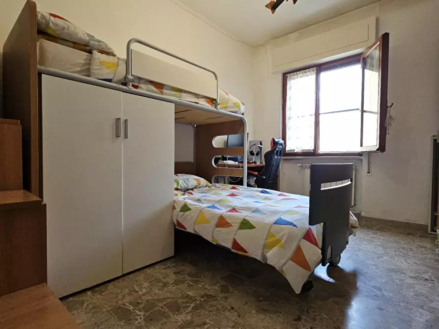 Immagine 11 di Appartamento in vendita  a Carrara