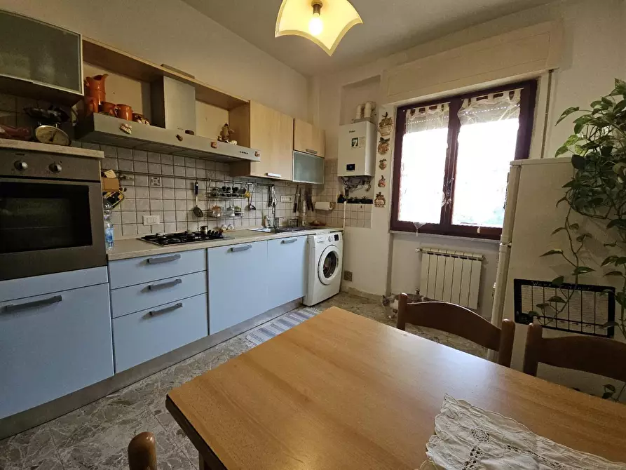 Immagine 7 di Appartamento in vendita  a Carrara