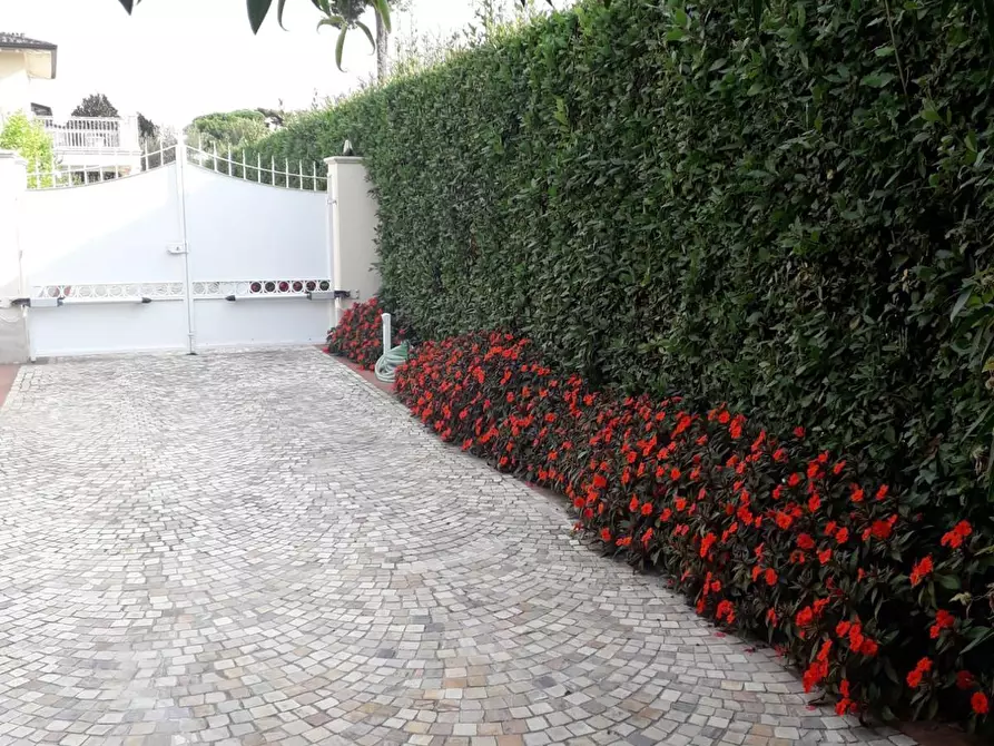 Immagine 41 di Casa bifamiliare in affitto  a Forte Dei Marmi