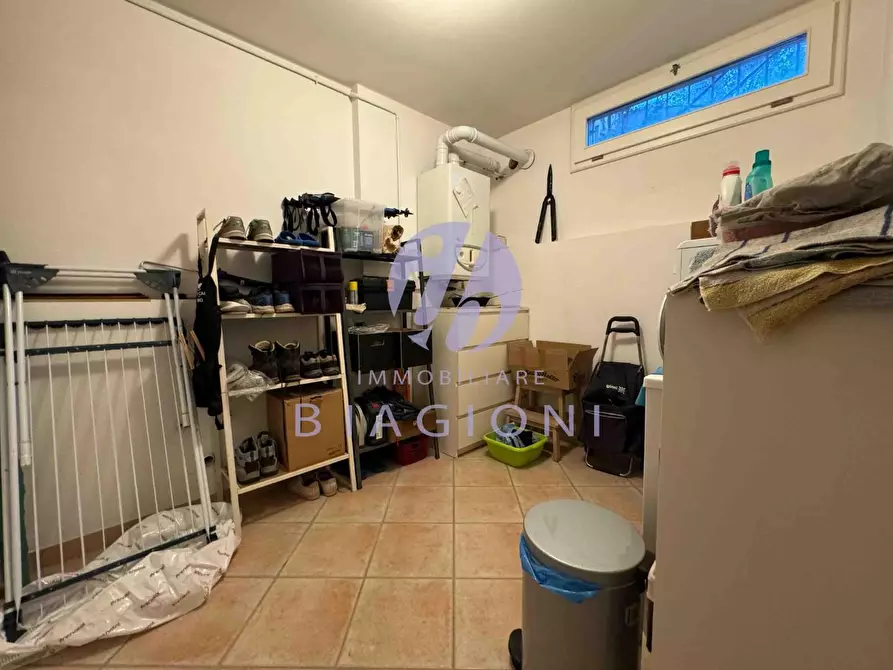 Immagine 32 di Casa trifamiliare in vendita  a Pietrasanta