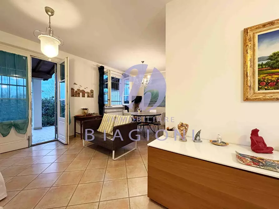 Immagine 4 di Casa trifamiliare in vendita  a Pietrasanta