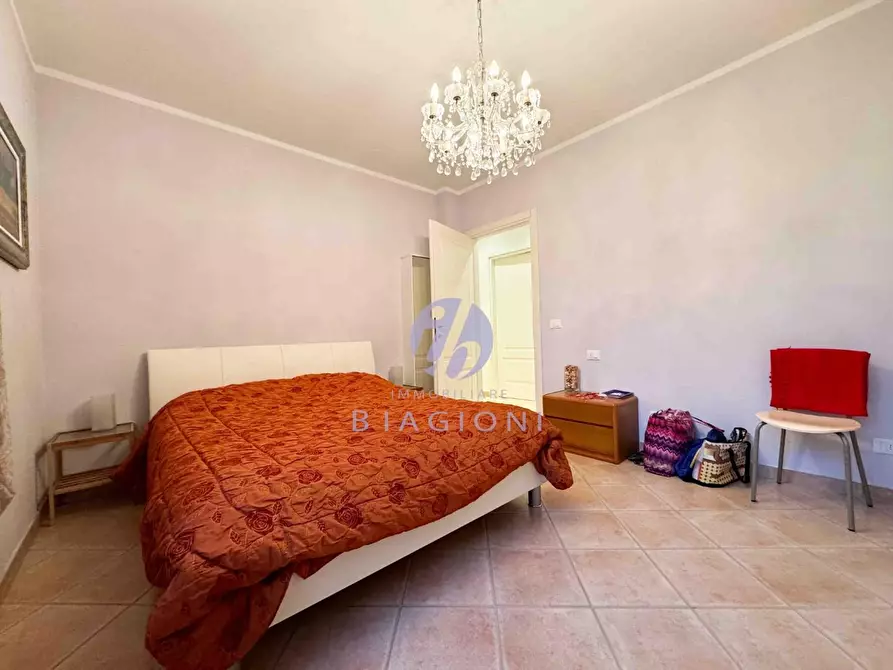 Immagine 15 di Casa trifamiliare in vendita  a Pietrasanta