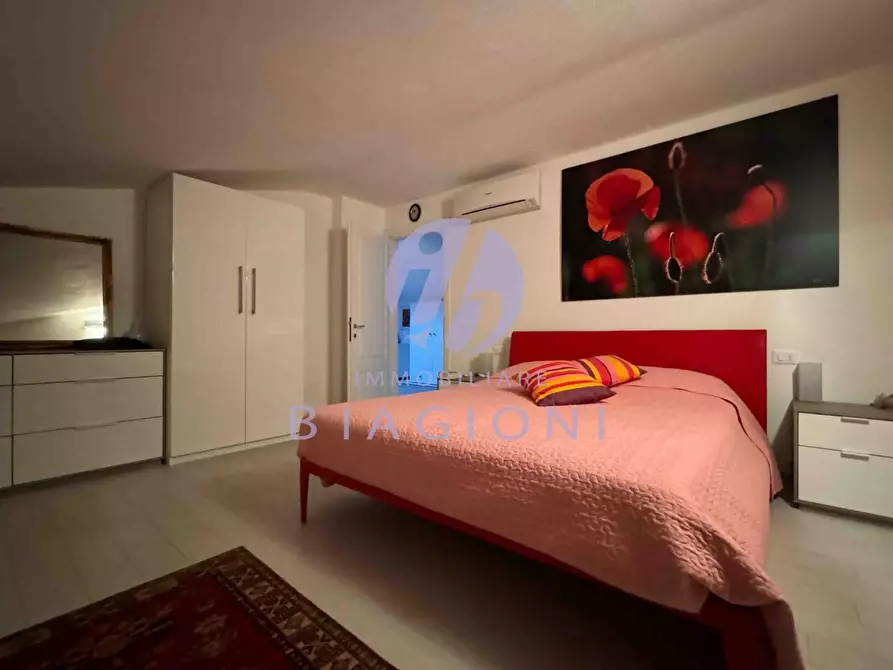 Immagine 24 di Casa trifamiliare in vendita  a Pietrasanta