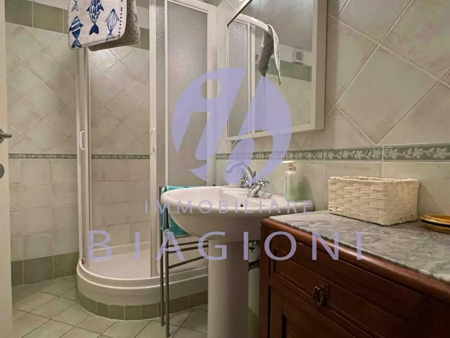 Immagine 31 di Casa trifamiliare in vendita  a Pietrasanta