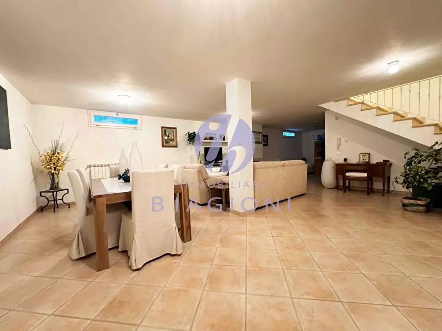 Immagine 27 di Casa trifamiliare in vendita  a Pietrasanta