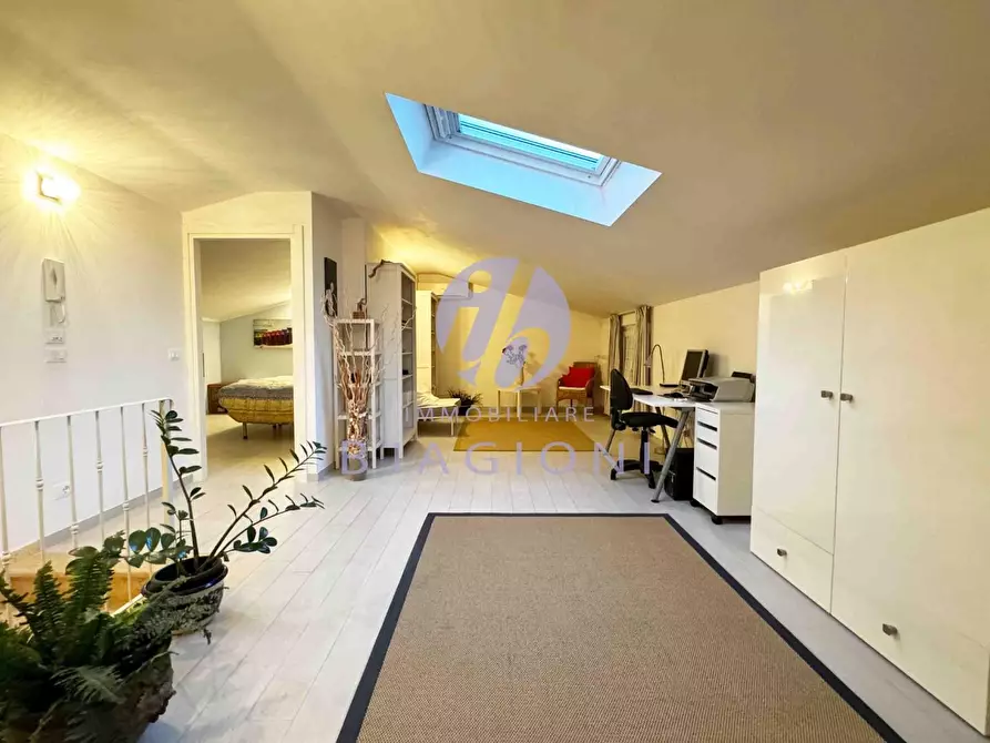 Immagine 20 di Casa trifamiliare in vendita  a Pietrasanta