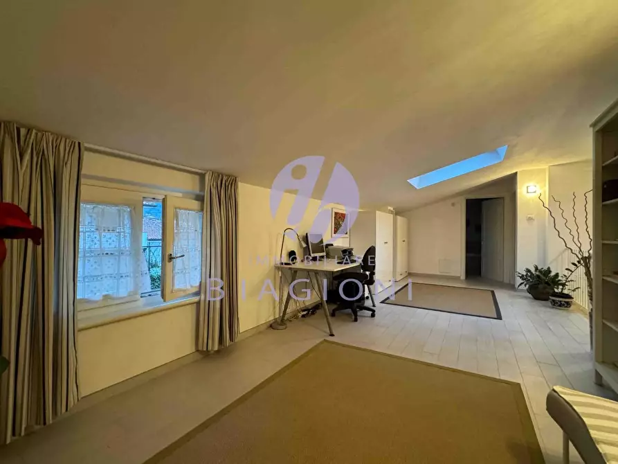 Immagine 21 di Casa trifamiliare in vendita  a Pietrasanta