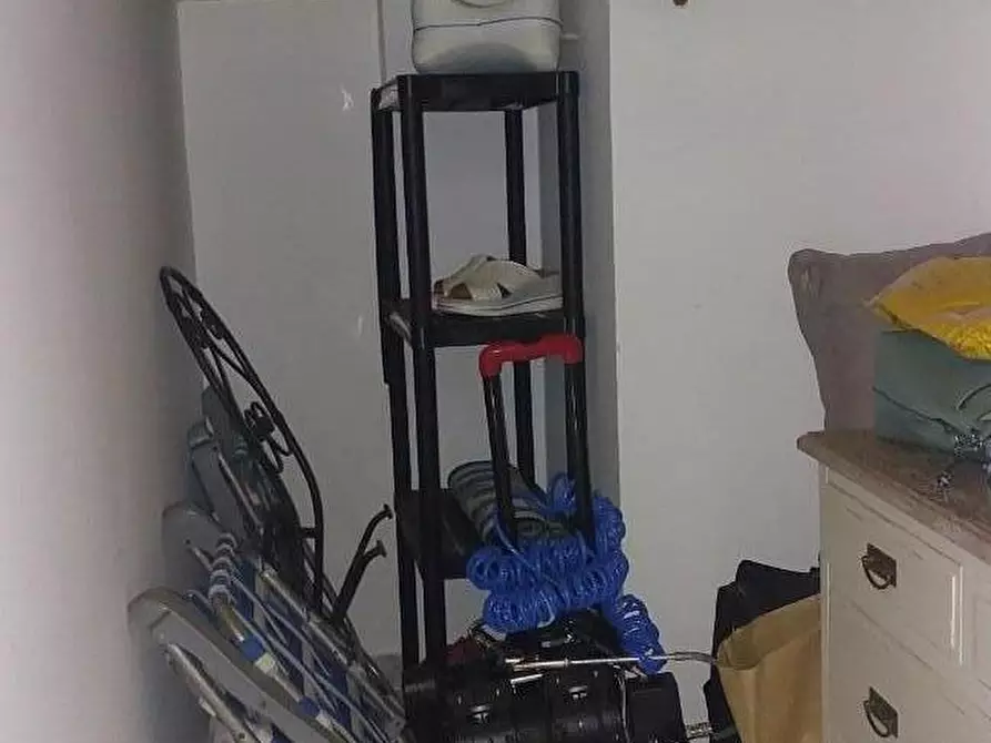 Immagine 6 di Appartamento in vendita  a Ortonovo