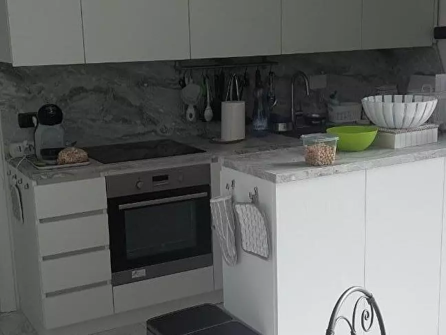 Immagine 8 di Appartamento in vendita  a Ortonovo