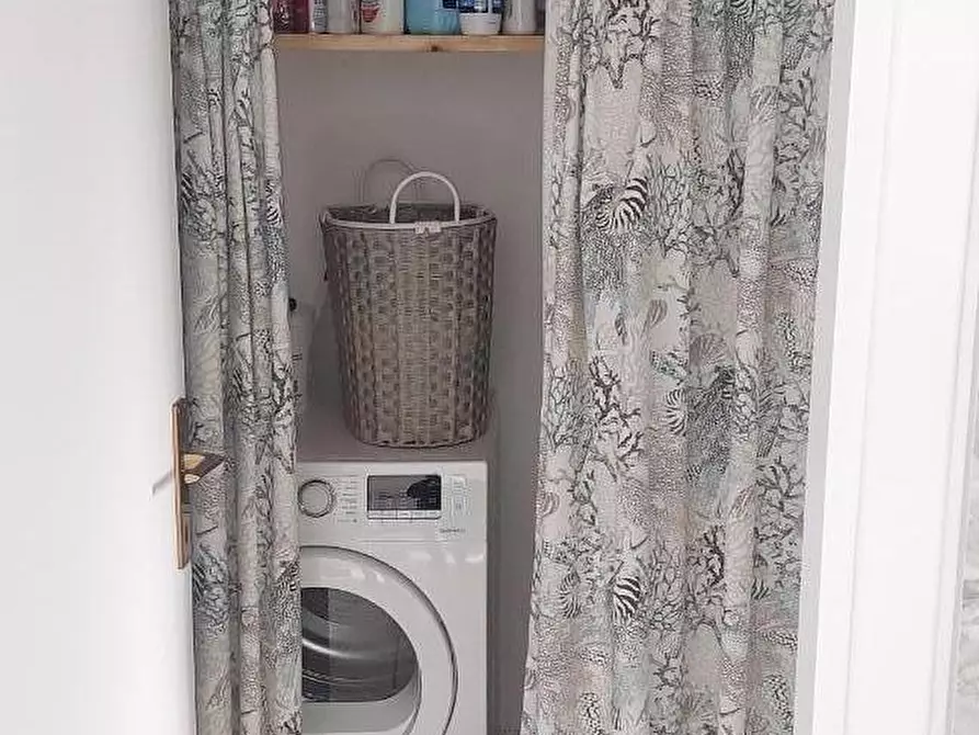 Immagine 11 di Appartamento in vendita  a Ortonovo