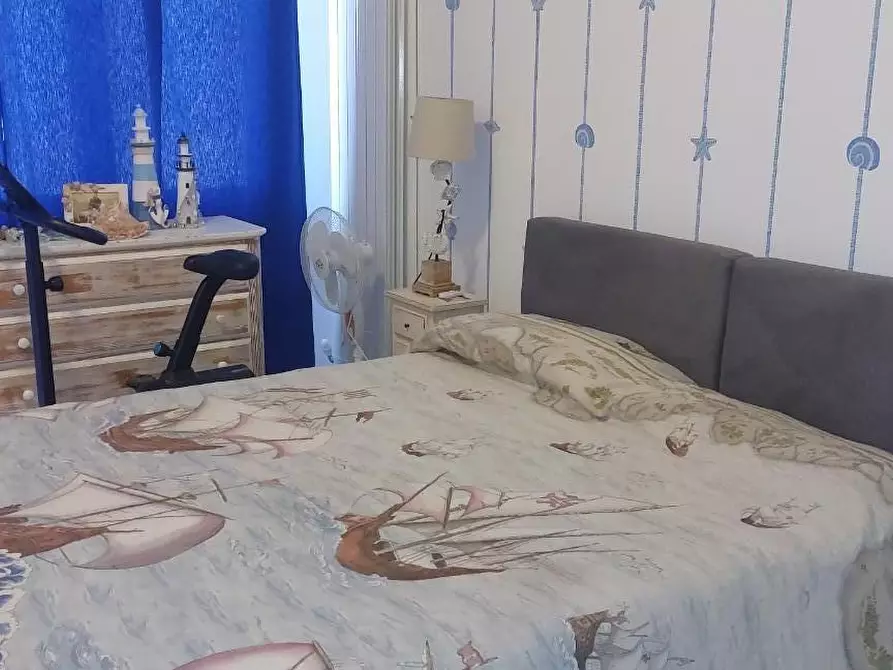 Immagine 4 di Appartamento in vendita  a Ortonovo