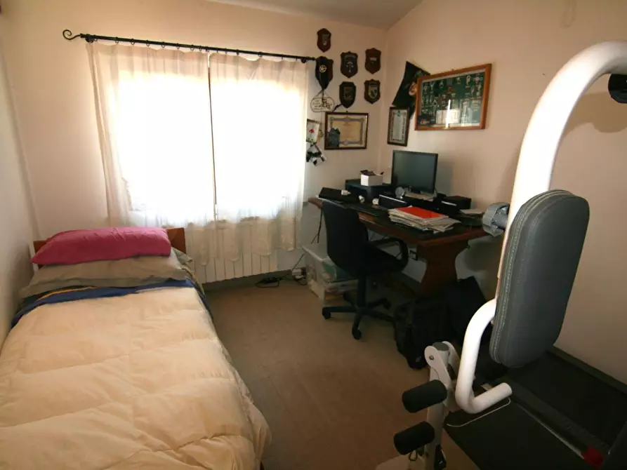 Immagine 10 di Casa indipendente in vendita  a Carrara