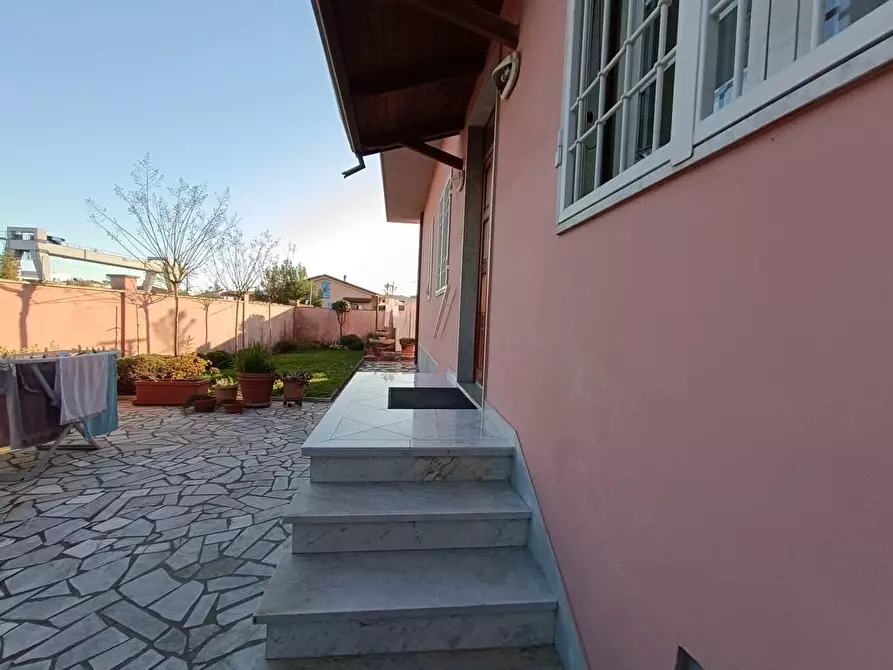 Immagine 75 di Casa semindipendente in vendita  a Carrara