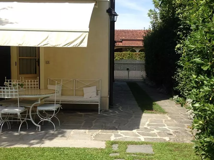 Immagine 24 di Casa bifamiliare in affitto  a Forte Dei Marmi
