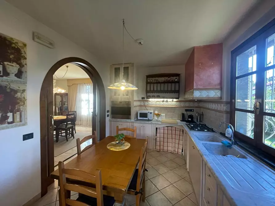 Immagine 11 di Villa in affitto  a Forte Dei Marmi