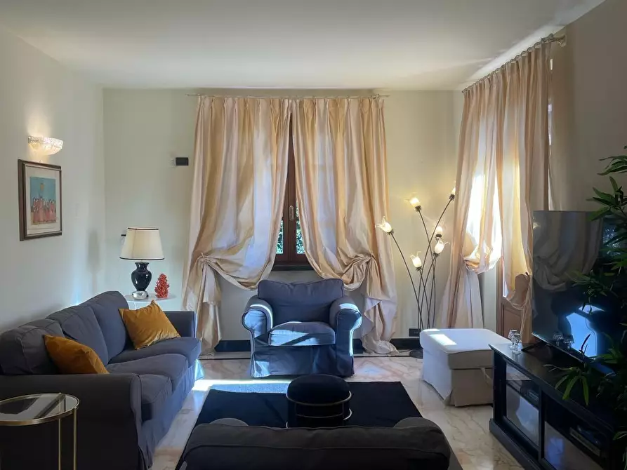 Immagine 3 di Villa in affitto  a Forte Dei Marmi