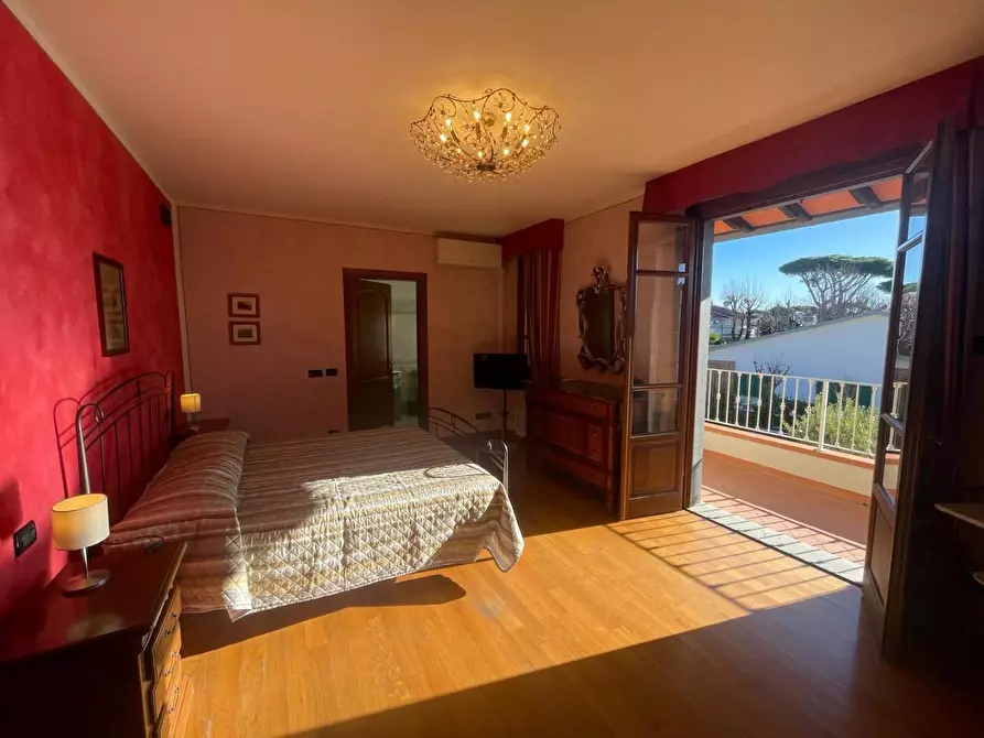 Immagine 32 di Villa in affitto  a Forte Dei Marmi
