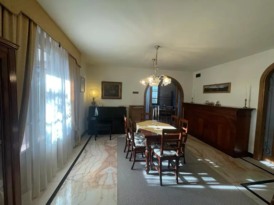 Immagine 7 di Villa in affitto  a Forte Dei Marmi