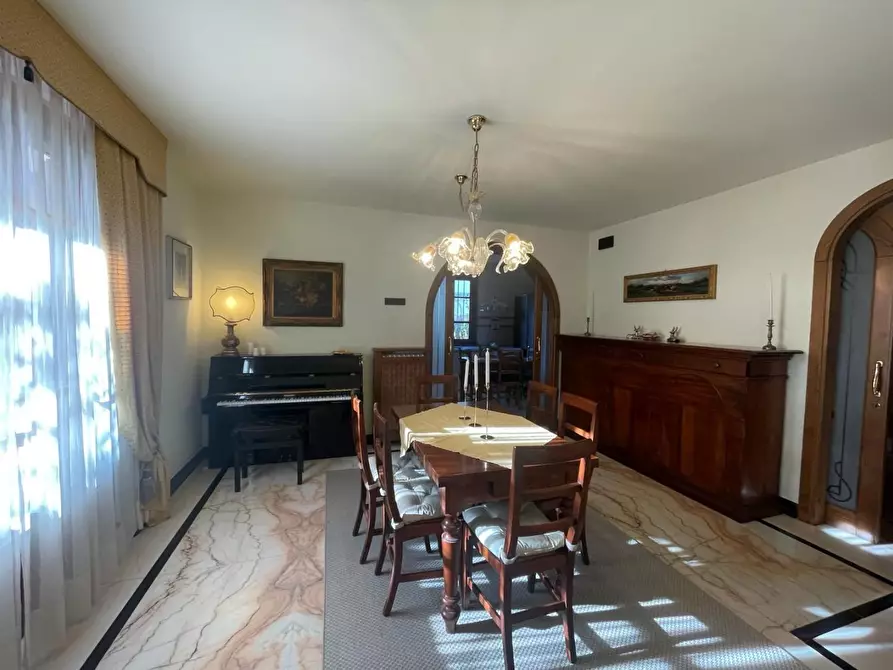 Immagine 9 di Villa in affitto  a Forte Dei Marmi