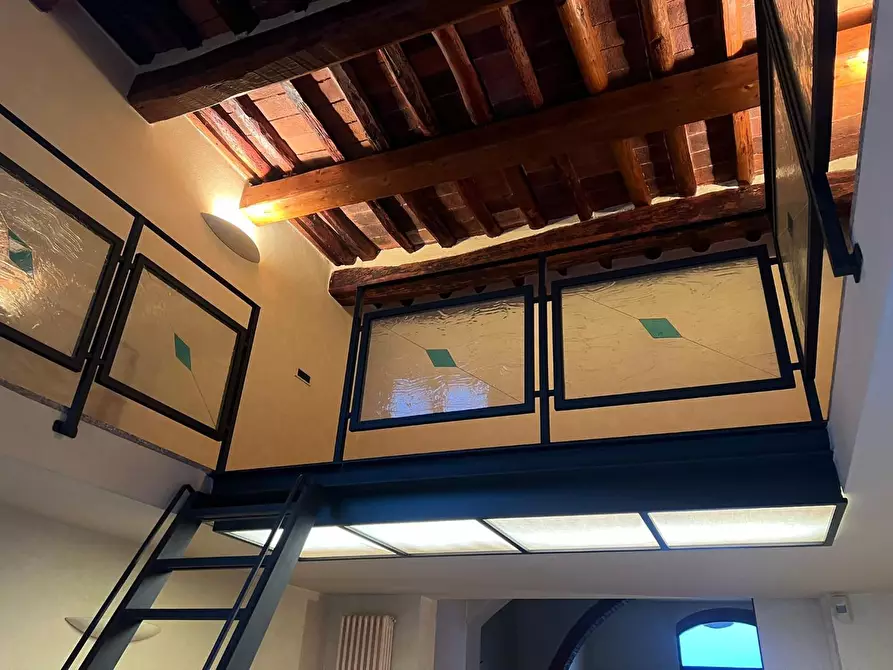 Immagine 3 di Locale commerciale in affitto  a Capraia E Limite