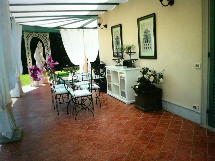 Immagine 4 di Villa in affitto  a Forte Dei Marmi