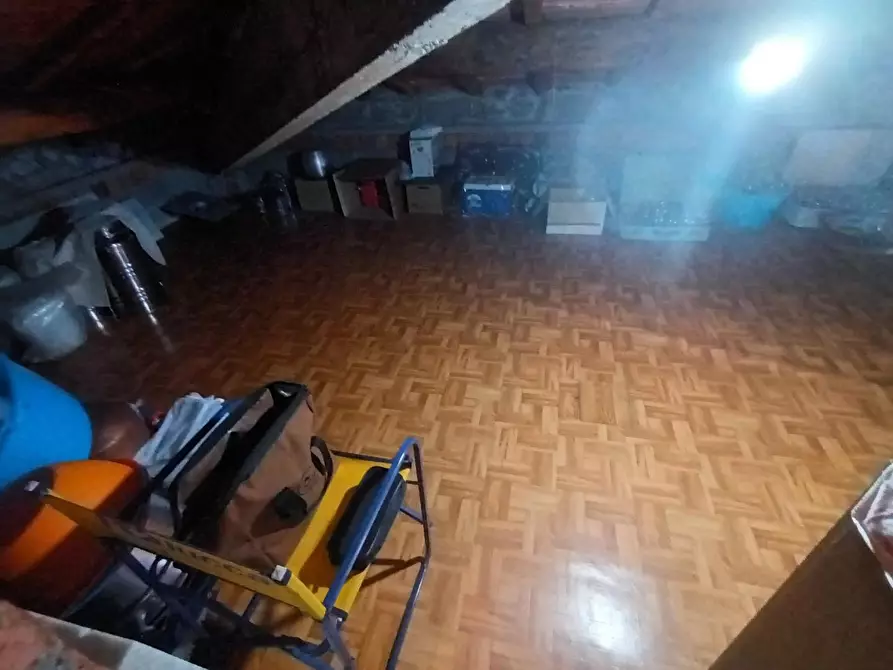 Immagine 17 di Villa in vendita  a Lucca