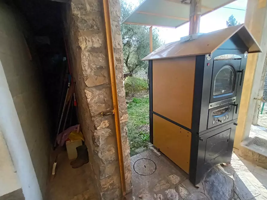 Immagine 4 di Villa in vendita  a Lucca