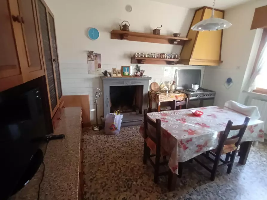 Immagine 40 di Villa in vendita  a Lucca