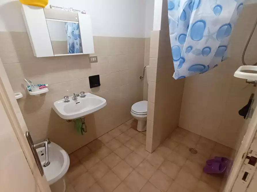 Immagine 2 di Villa in vendita  a Lucca