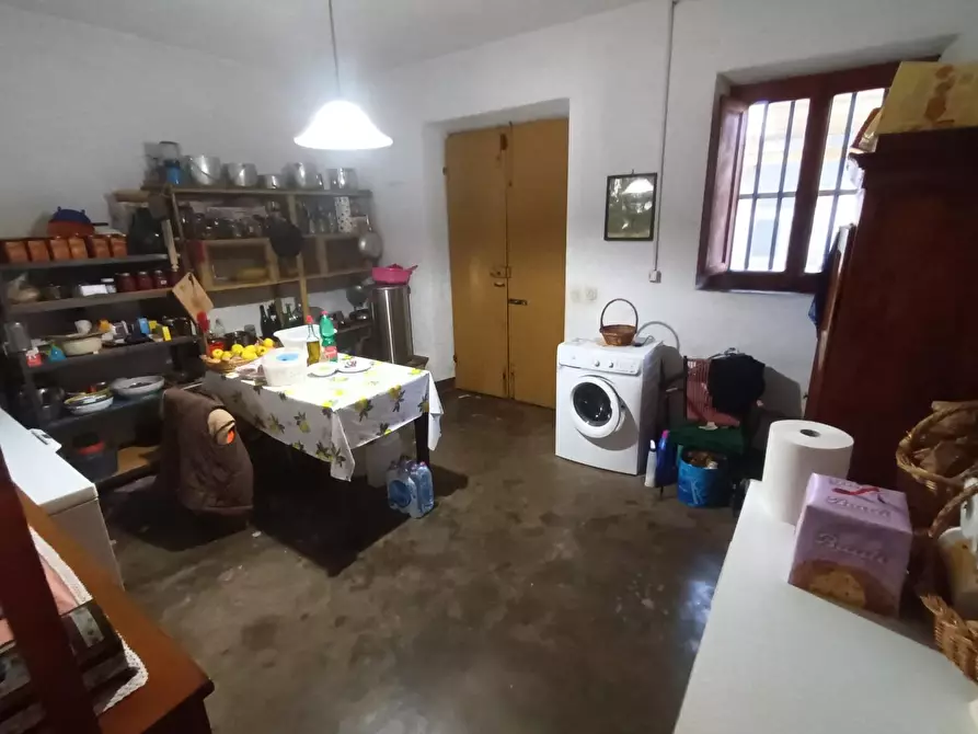 Immagine 36 di Villa in vendita  a Lucca