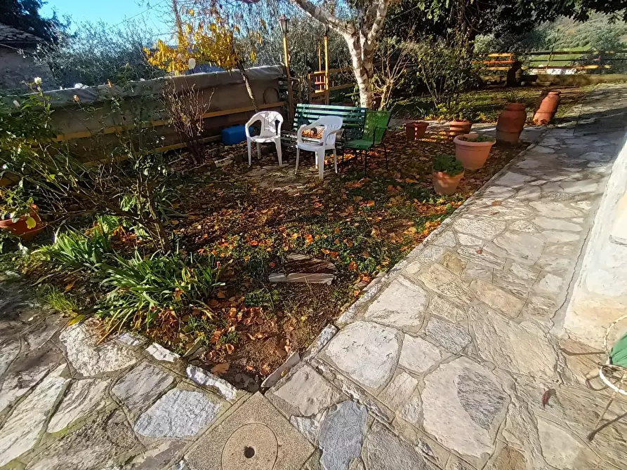 Immagine 43 di Villa in vendita  a Lucca