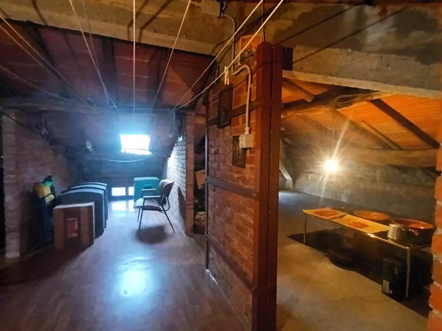 Immagine 9 di Villa in vendita  a Lucca