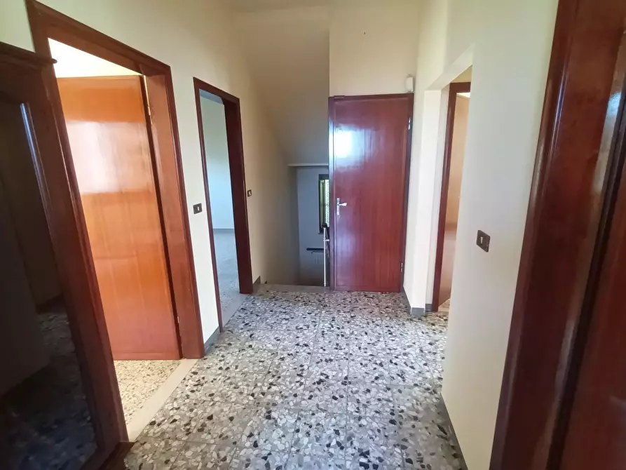 Immagine 26 di Villa in vendita  a Lucca