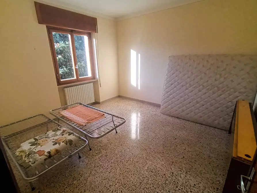 Immagine 31 di Villa in vendita  a Lucca