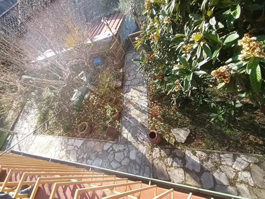 Immagine 7 di Villa in vendita  a Lucca