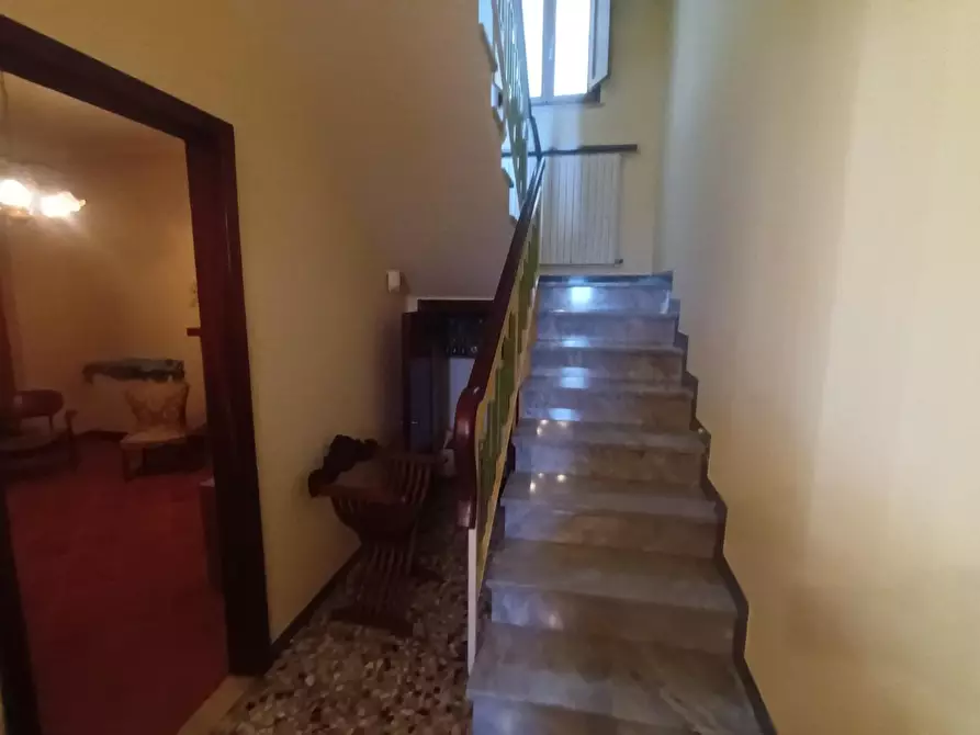 Immagine 37 di Villa in vendita  a Lucca