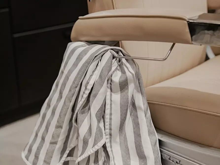 Immagine 21 di Attività commerciale in vendita  a Empoli